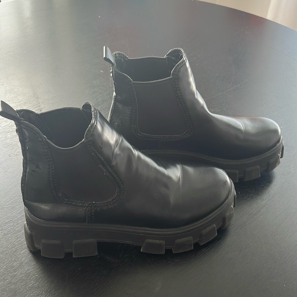 Circus Lug Boots Platform